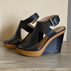 Michael Kors Josephine wedge size 8 black